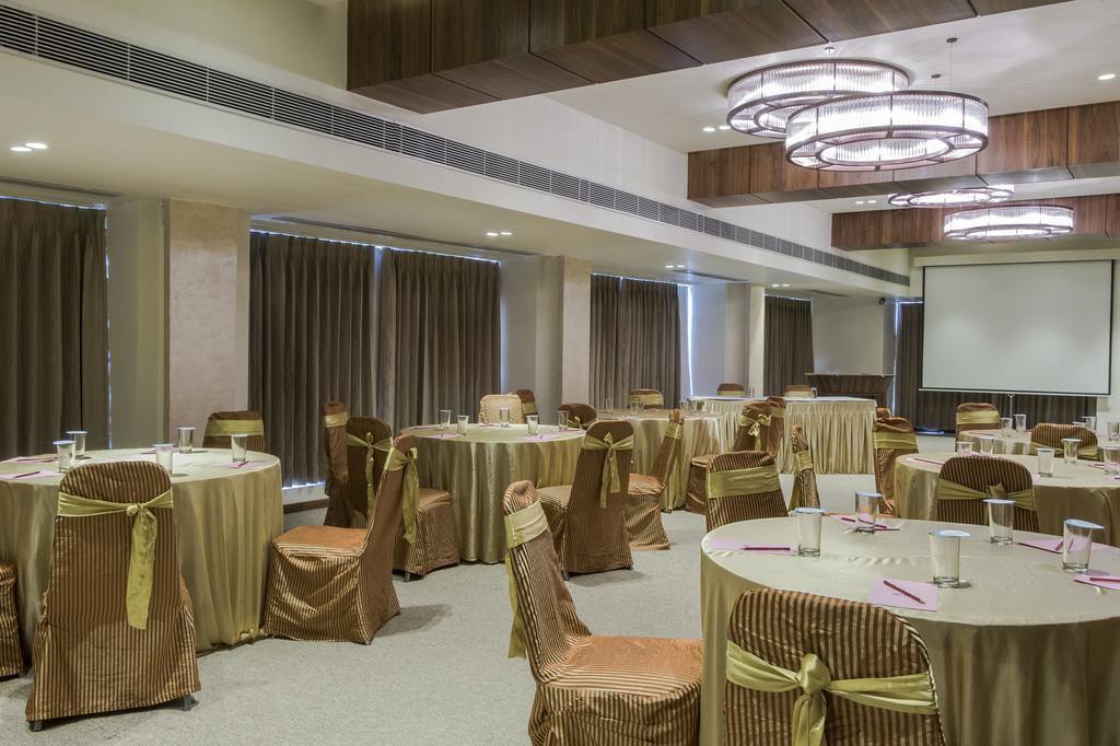 Hotel Inder residencia Ahmedabad Exterior foto