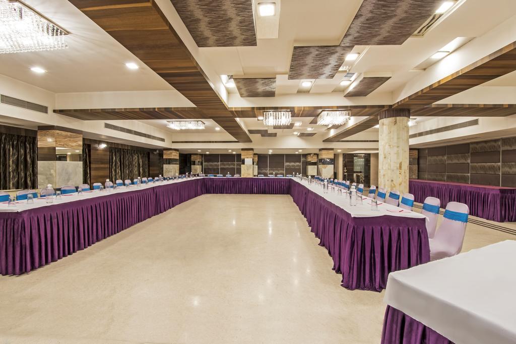 Hotel Inder residencia Ahmedabad Exterior foto