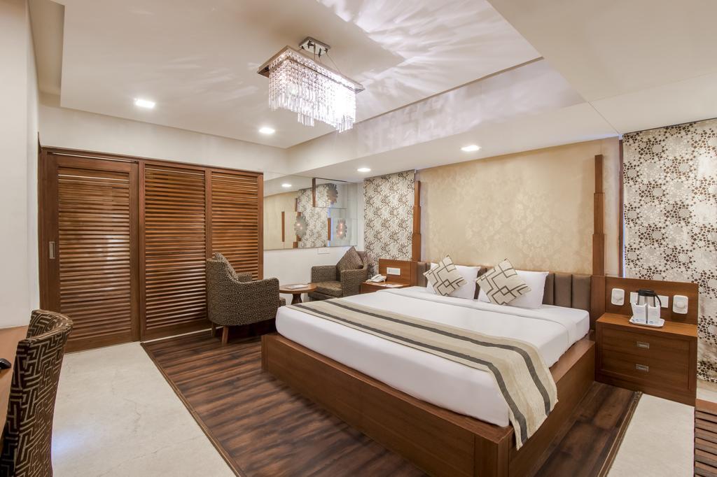 Hotel Inder residencia Ahmedabad Exterior foto